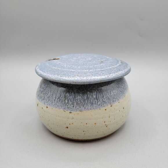 Blue Spruce Pottery Studio Condiment or Honey Pot With Lid and Glass Spoon - Picture 5 of 8